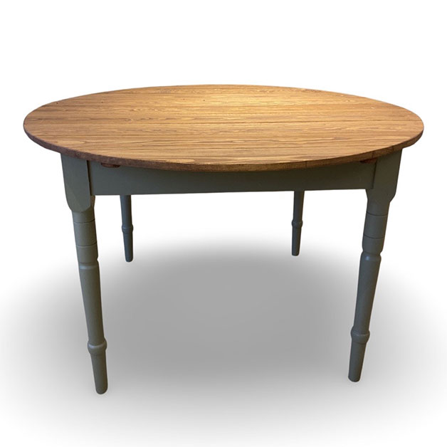 ROUND TABLE KRISTINA LIN VALNÖT/ANTIKGRÖN i gruppen Möbler / Möbelserier / Linoljabehandlat hos Miljögården (412461)