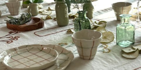 Table setting in harmony