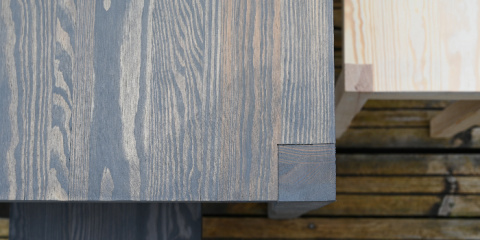 Oljad, målad eller vaxad