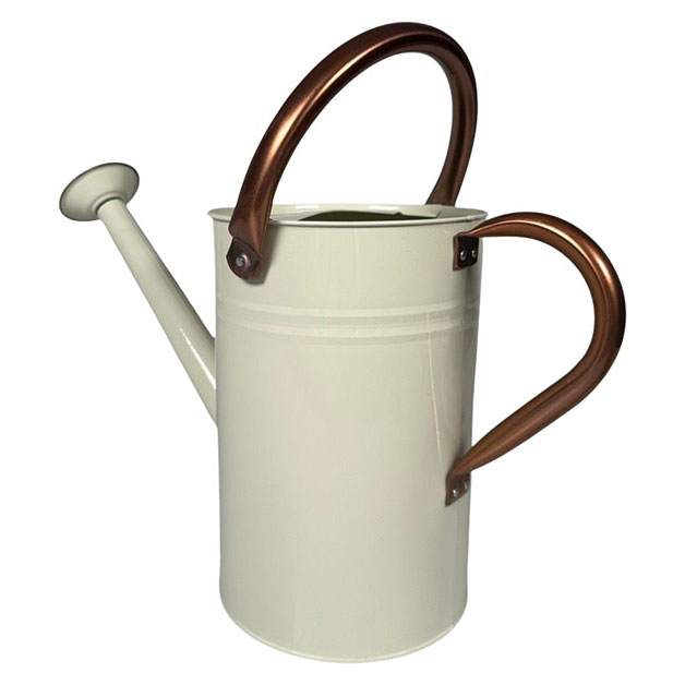 WATERING CAN POUR CREME SMALL i gruppen Trädgård / VATTENKANNOR hos Miljögården (011809)