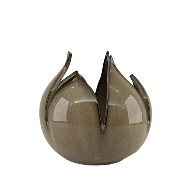 CANDLE HOLDER BUD SAND S i gruppen Dekoration / LJUSLYKTOR hos Miljögården (028801)