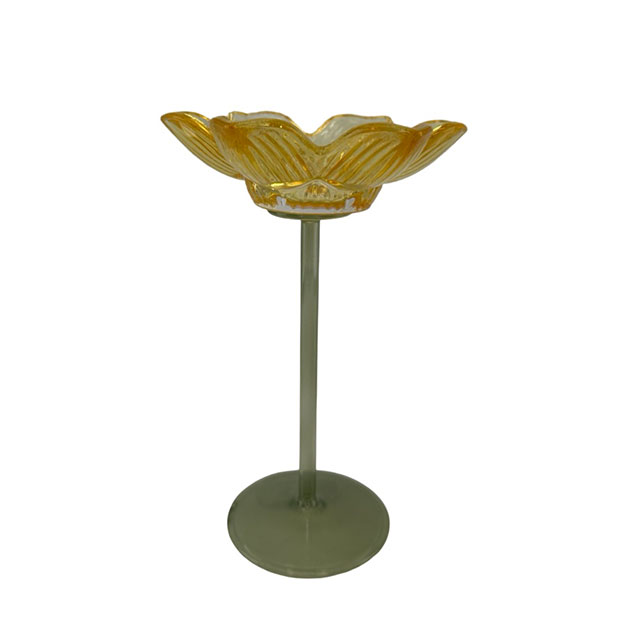 CANDLE HOLDER PETAL YELLOW L i gruppen Dekoration / LJUSLYKTOR hos Miljögården (149610-L)