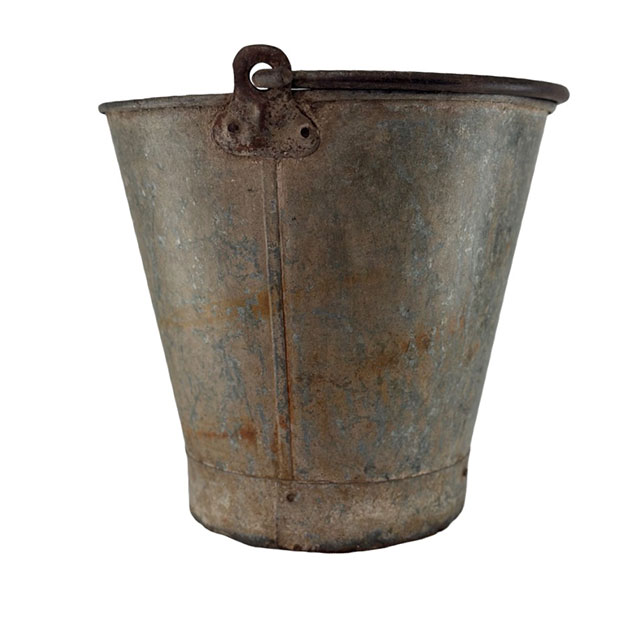 ReUSED IRON BUCKET in the group Garden / OTHER DECORATION at Miljögården (476185)