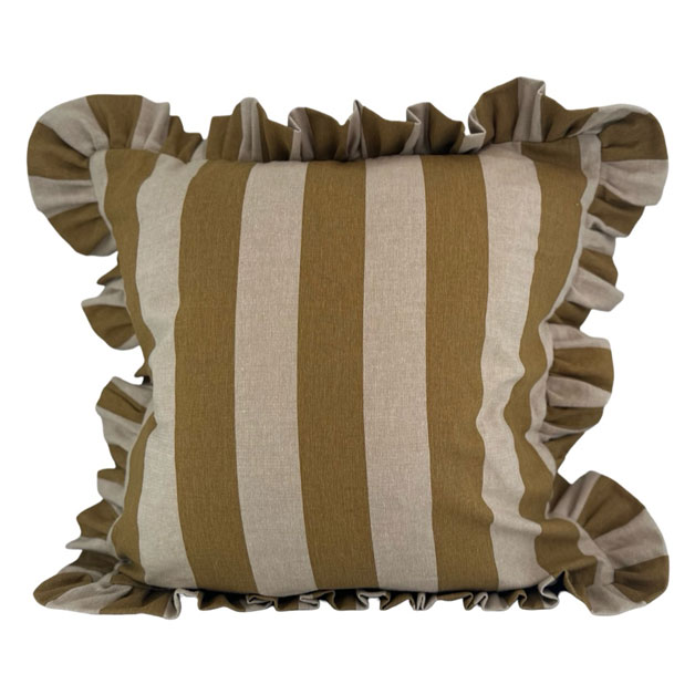 CUSHION COVER FLOUNCE MUSTARD BLOCK STRIPE i gruppen Textilier / KUDDFODRAL / Mönstrade fodral hos Miljögården (721310-4)