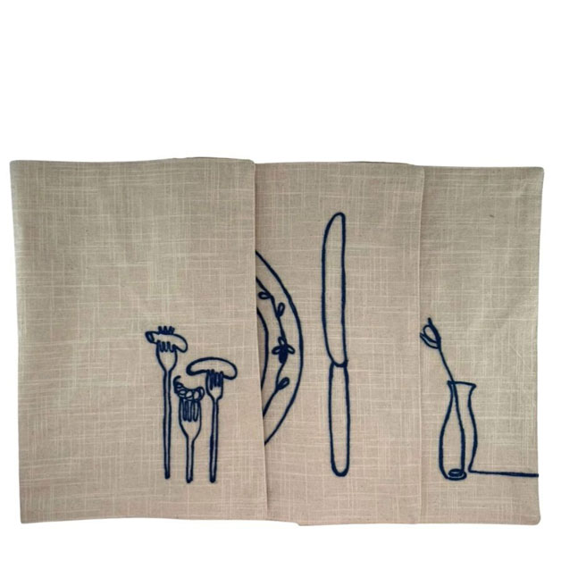 PLACEMAT OUTLINE BLUE 3 ass i gruppen Textilier / KÖKSTEXTILIER hos Miljögården (726080)