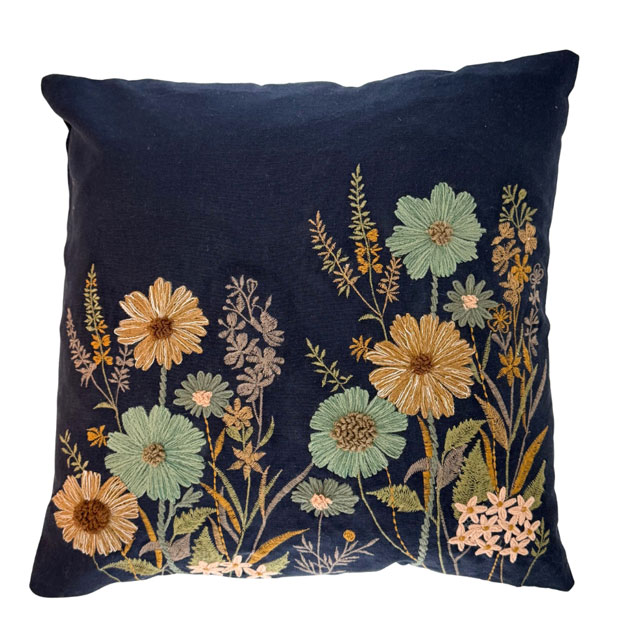 CUSHION COVER PARTUM FLORUM i gruppen Textilier / KUDDFODRAL / Broderade kuddfodral hos Miljögården (727488)