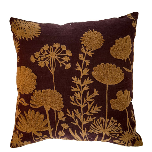 CUSHION COVER CARUM CARVI i gruppen Textilier / KUDDFODRAL / Broderade kuddfodral hos Miljögården (727988)