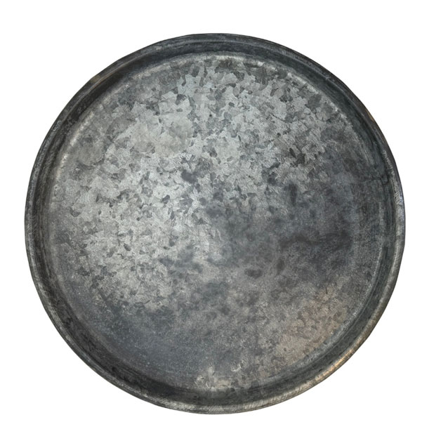ReUSED IRON TRAY M i gruppen Dukning / SERVERINGS-TILLBEHÖR / Skärbrädor & Brickor hos Miljögården (767985-M)