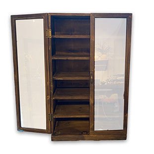 CABINET w. DOORS