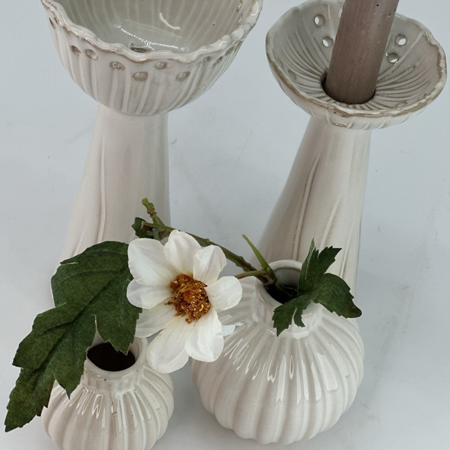 VASE LOTUS WHITE L