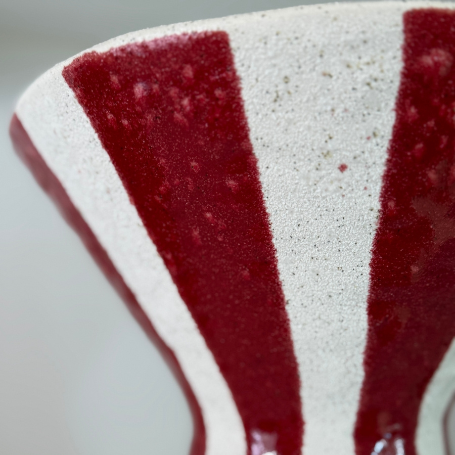 VASE WILLOW RED