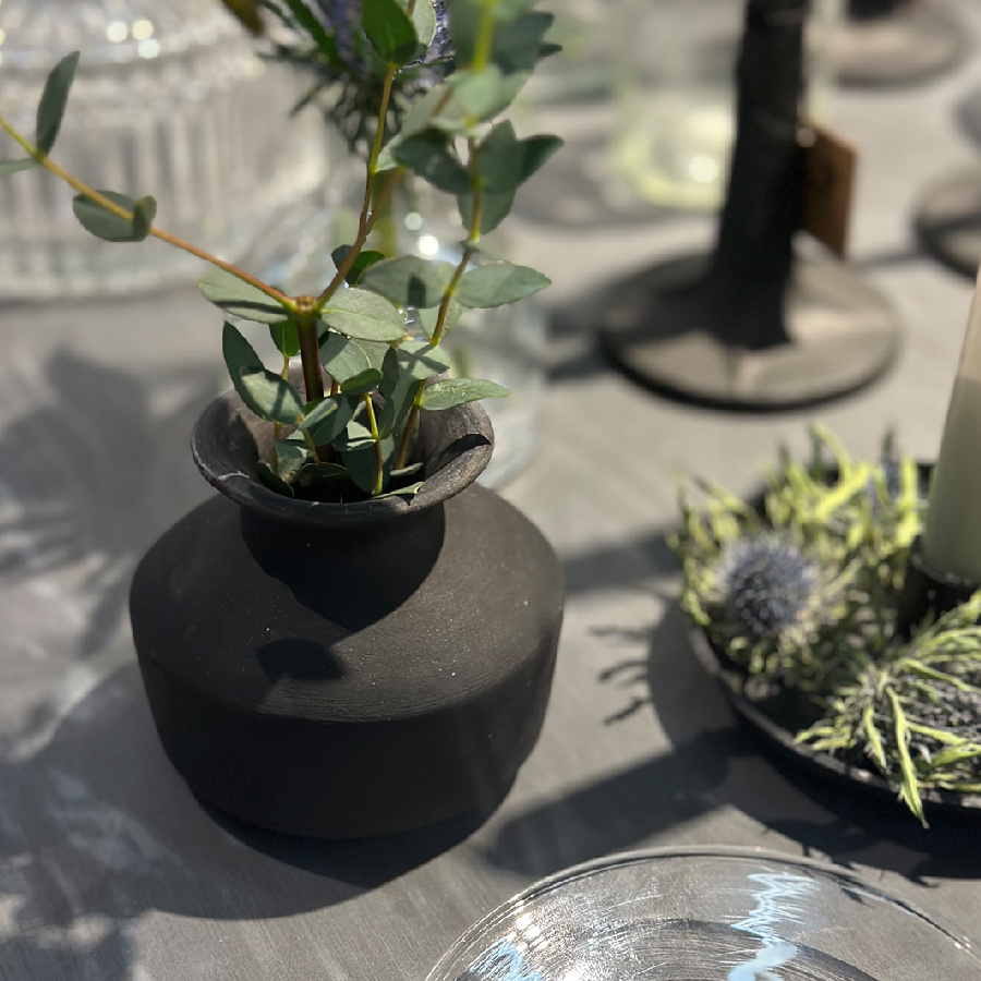 TERRACOTTA BLACK MINI VASE OPS