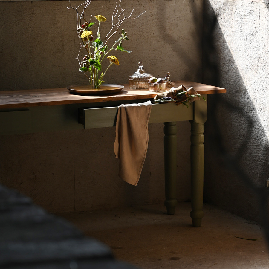 SIDE TABLE KRISTINA LIN VALNÖT/ANTIKGRÖN