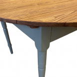 ROUND TABLE KRISTINA LIN VALNÖT/ANTIKGRÖN ROUND TABLE KRISTINA LIN VALNÖT/ANTIKGRÖN