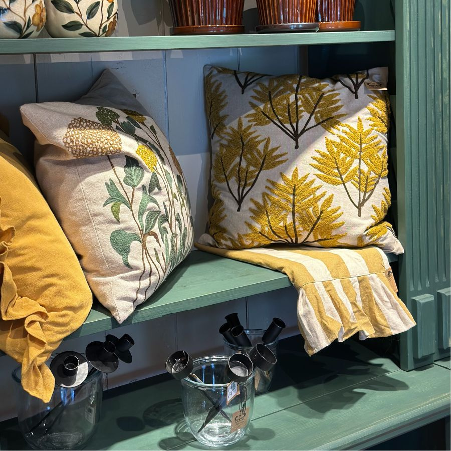 BOOKCASE LA MAISON  C. LARSSON