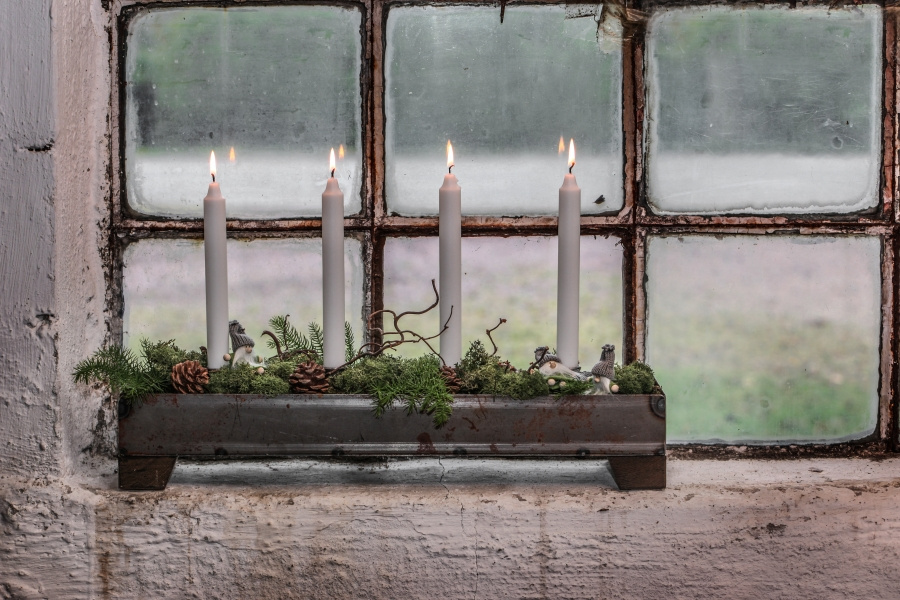 CANDLE HOLDER BRIDGE FORGED SMALL BROWN