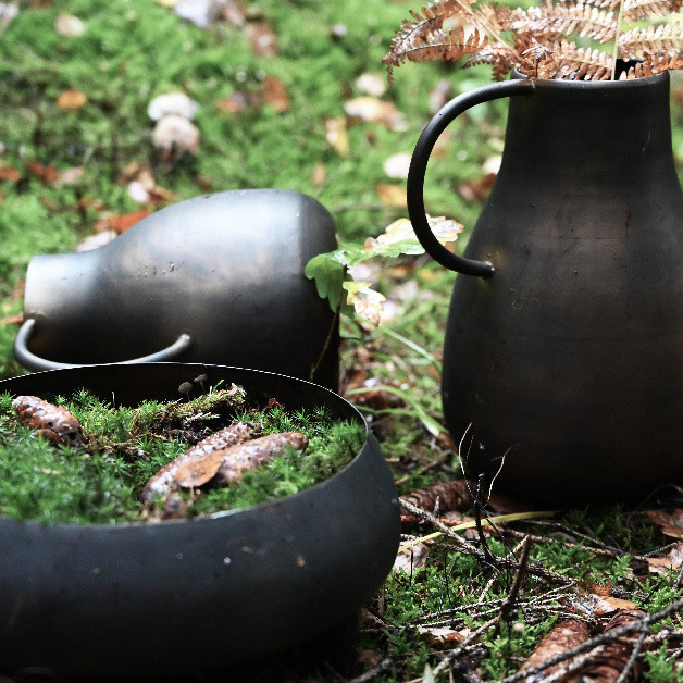 METAL VASE ARTY LARGE