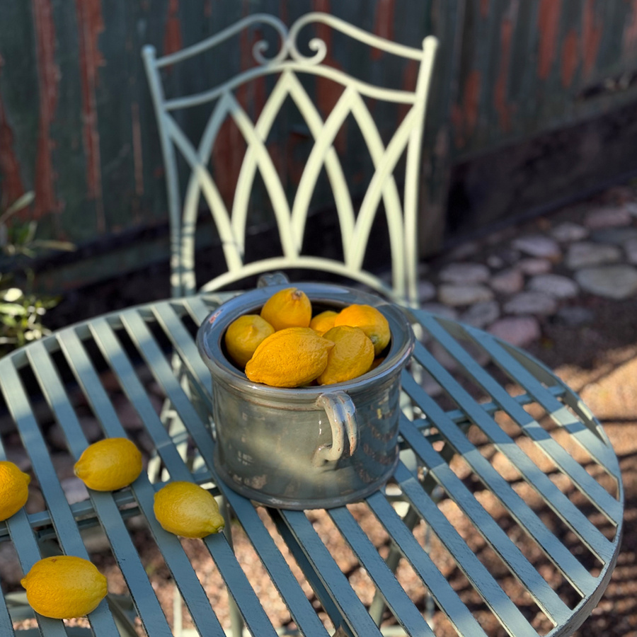 TABLE PHILIPPE  LIND M