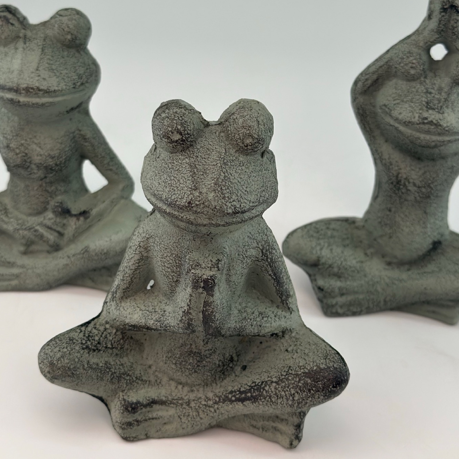 DECORATION CALM FROG