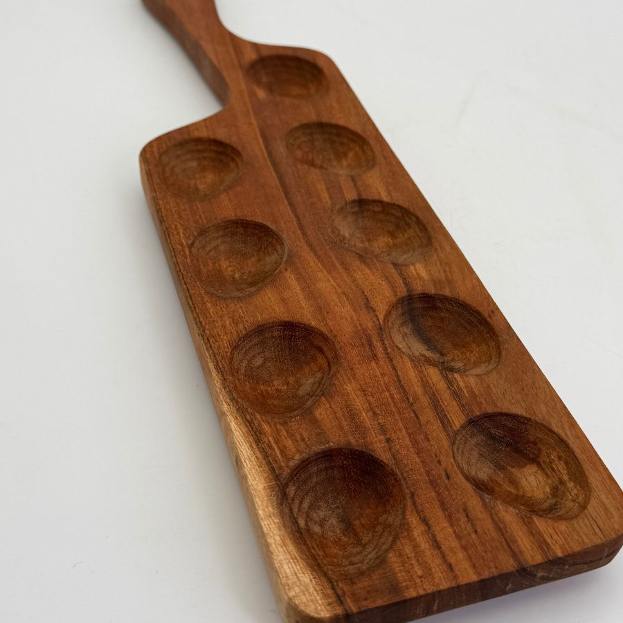 WOODY EGG HOLDER