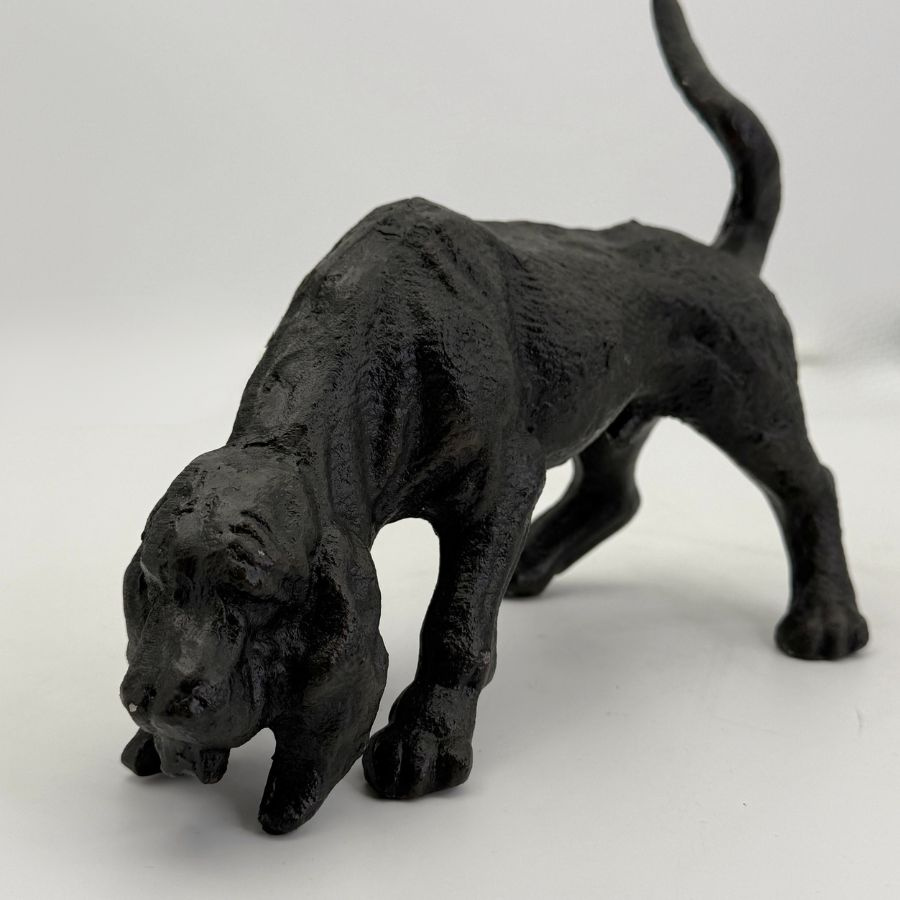 DECORATION REGAL BLOODHOUND
