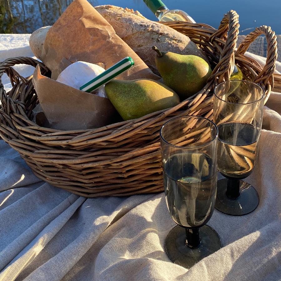 CHAMPAGNE GLASS FULLY