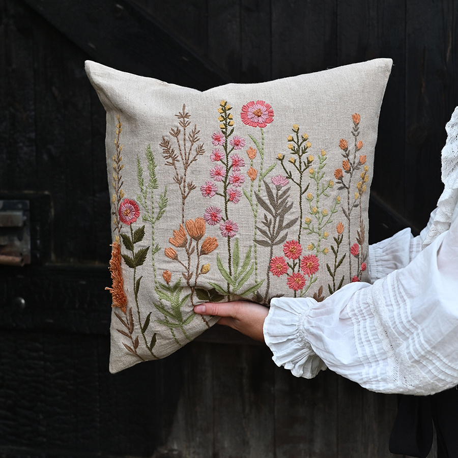 CUSHION COVER ASTRANTIA