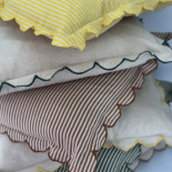 CUSHION COVER SCALLOP STRIPE YELLOW CUSHION COVER SCALLOP STRIPE YELLOW