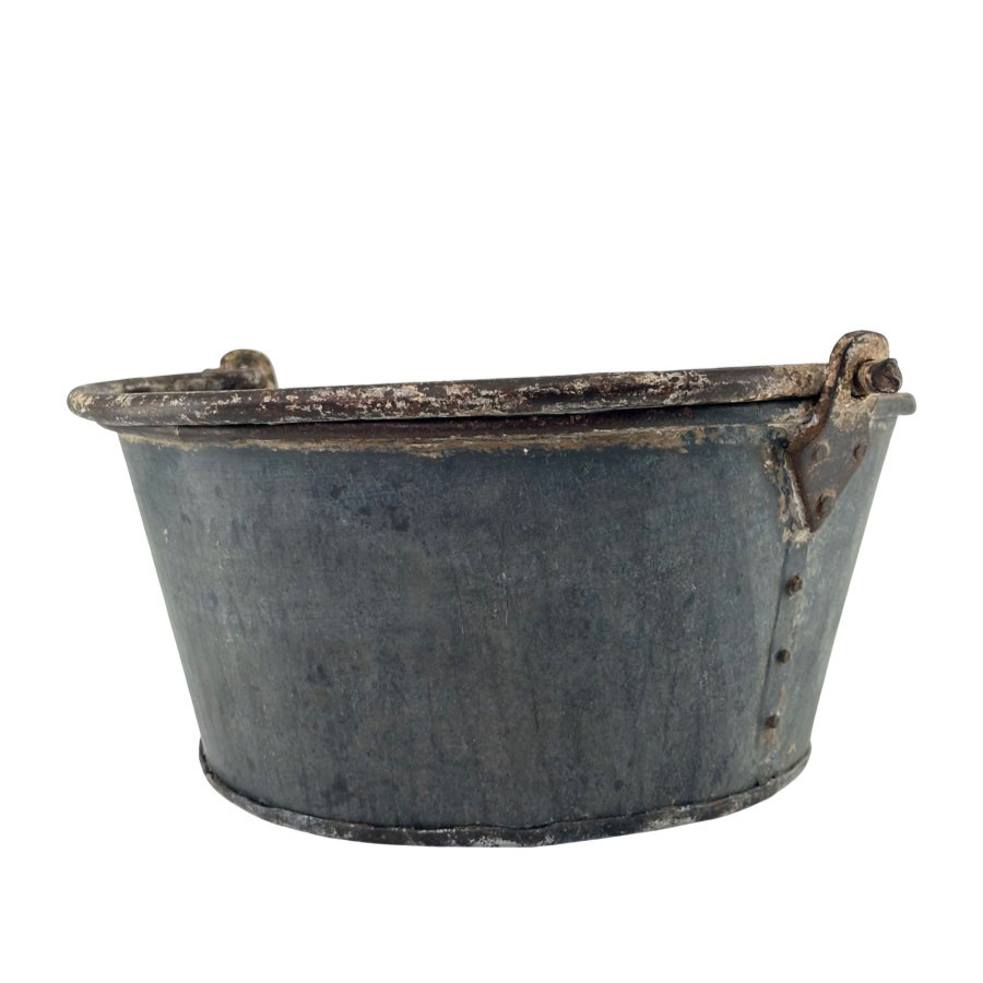 ReUSED IRON BUCKET LOW