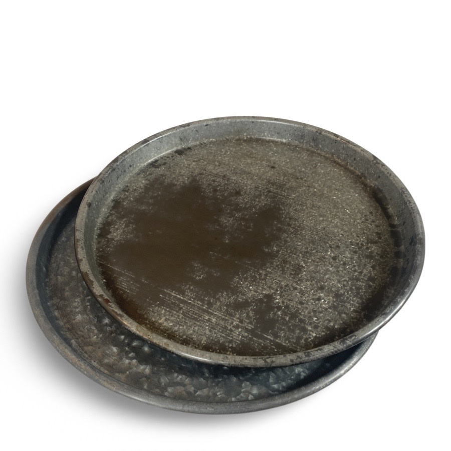 ReUSED IRON TRAY SMALL