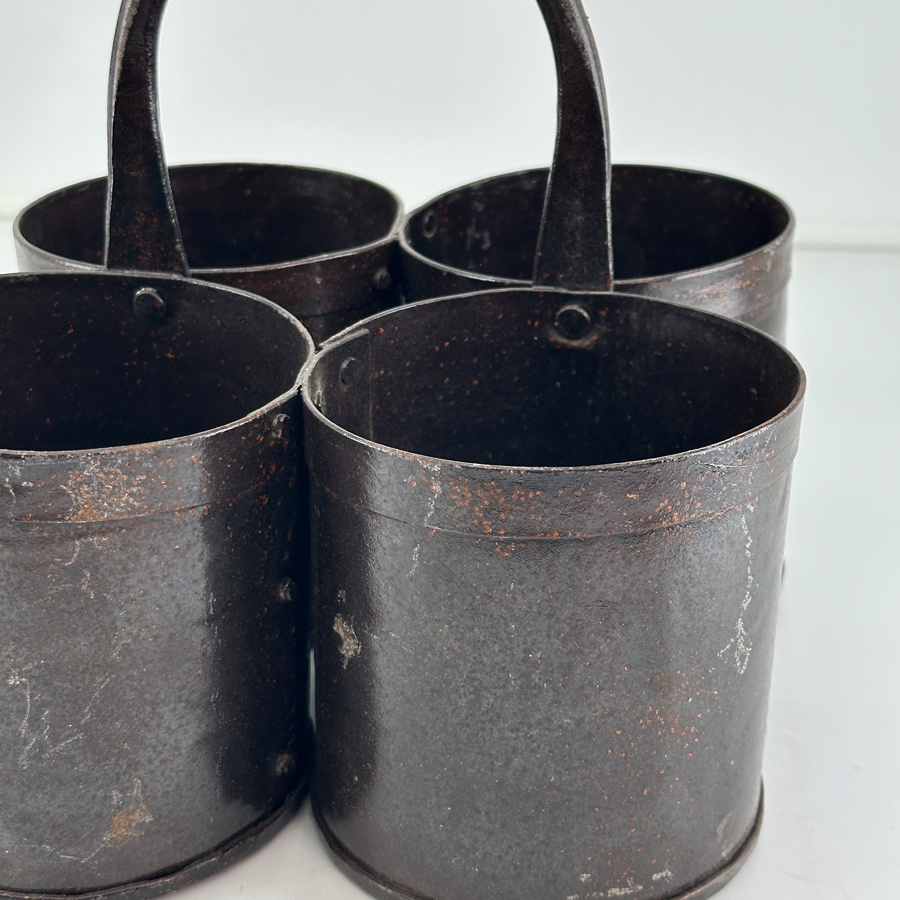 ReUSED UTENCIL HOLDER FOUR