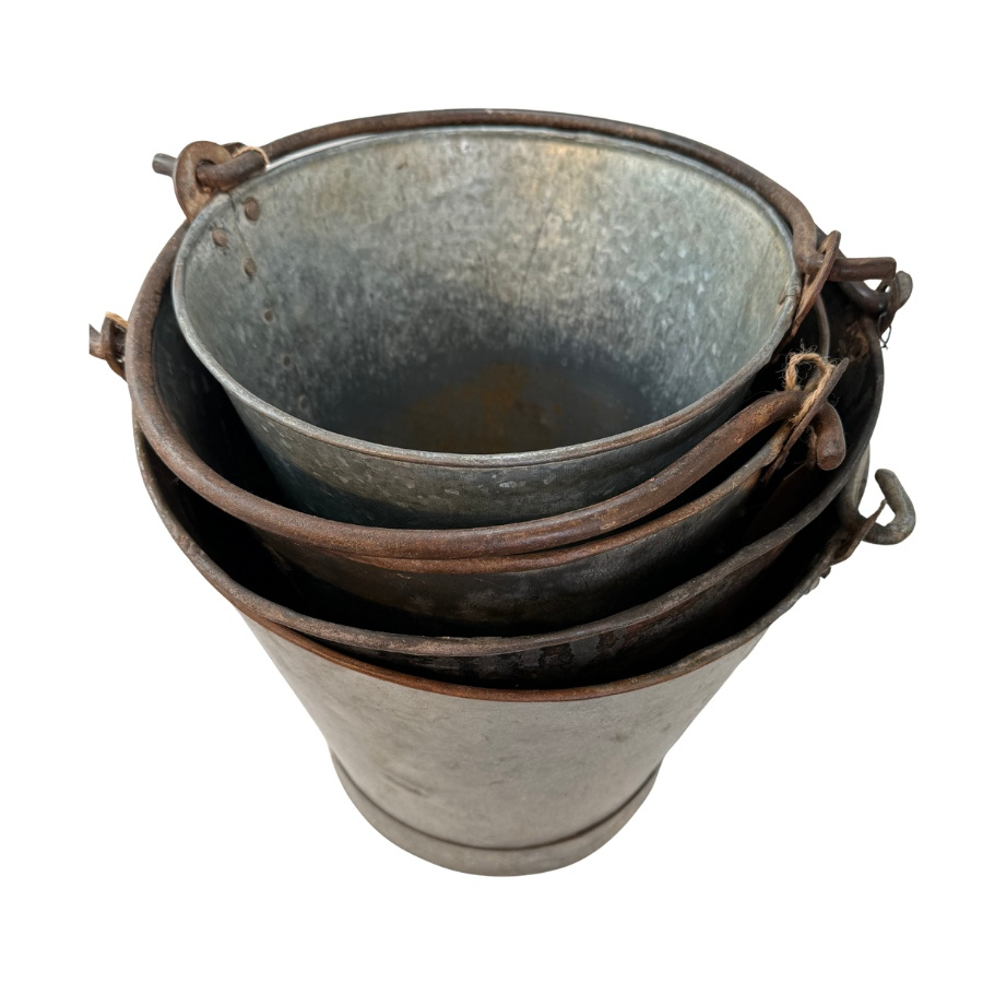 ReUSED IRON BUCKET