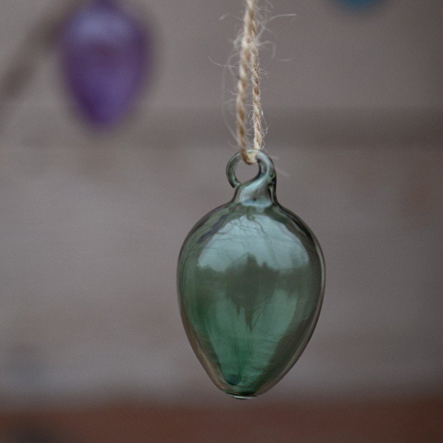 HANGING EGG SHEERE SMOKE GREEN LARGE