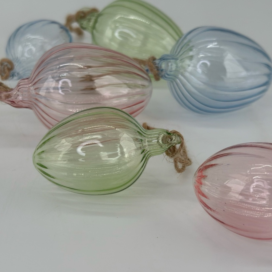 HANGING EGG SHEERE SWIRL LIGHT PINK L