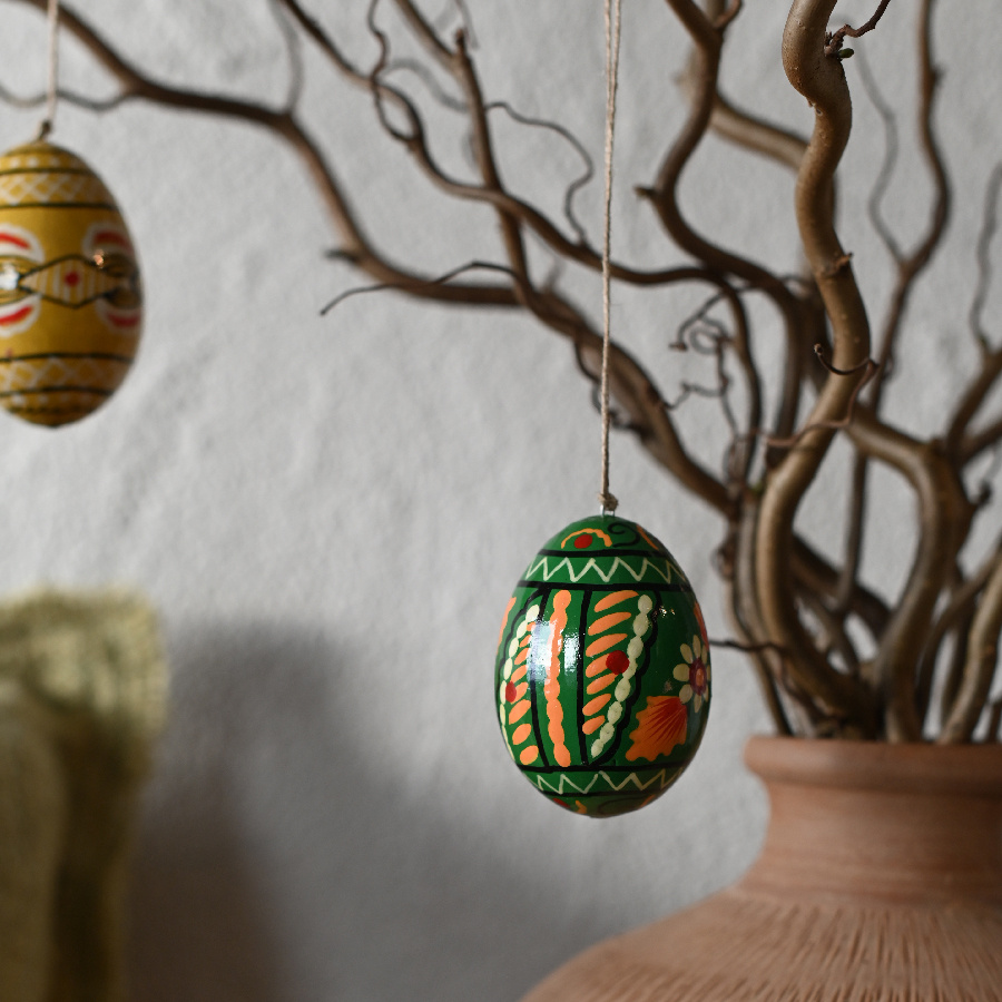 HANDPAINTED EGG VIDA