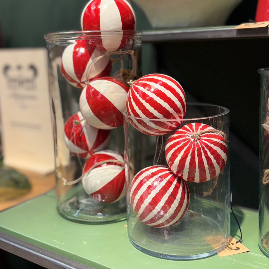 HANDPAINTED ORNAMENT BILL RED