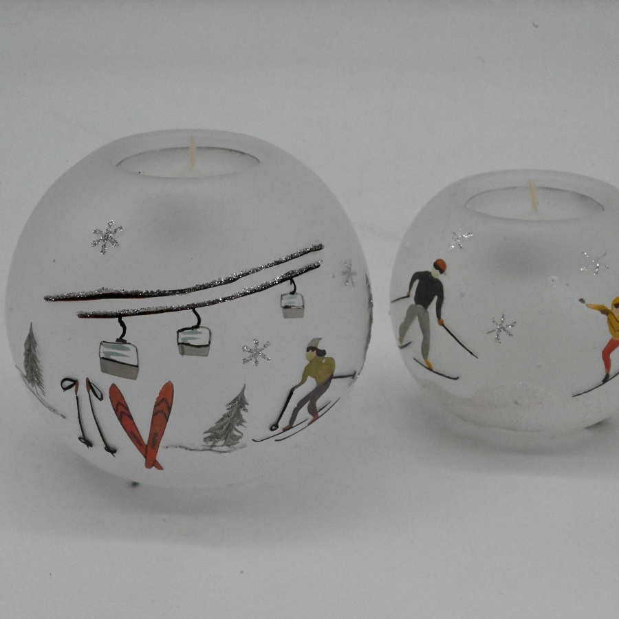 ORNAMENT FROSTED WHITE SKI LOPE
